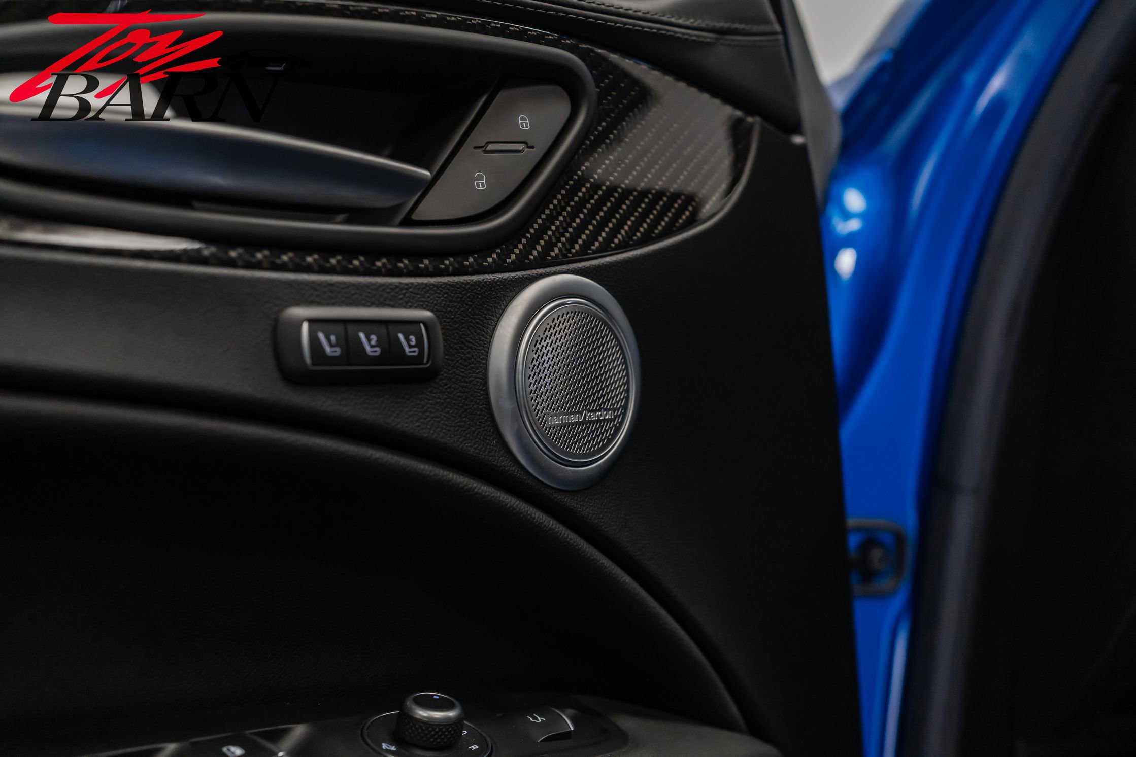 Used 2022 Alfa Romeo Stelvio Quadrifoglio image 22