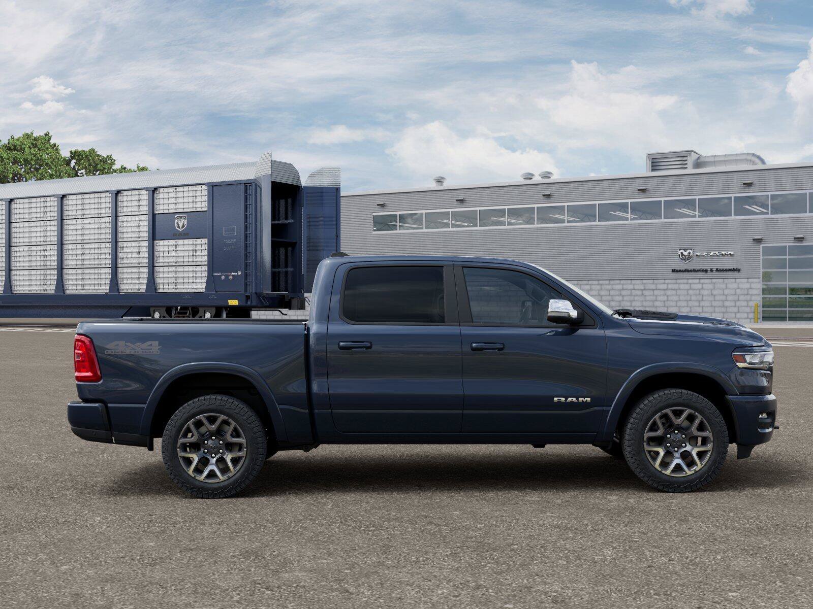 New 2026 RAM 1500 Laramie AWD/4WD image 16