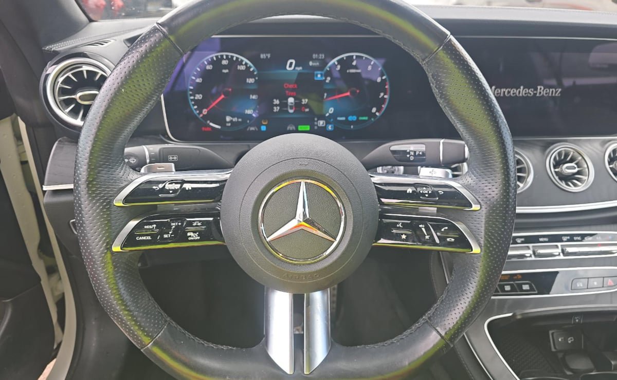 Used 2023 Mercedes-Benz E 450 Cabriolet w/ AMG Line image 9