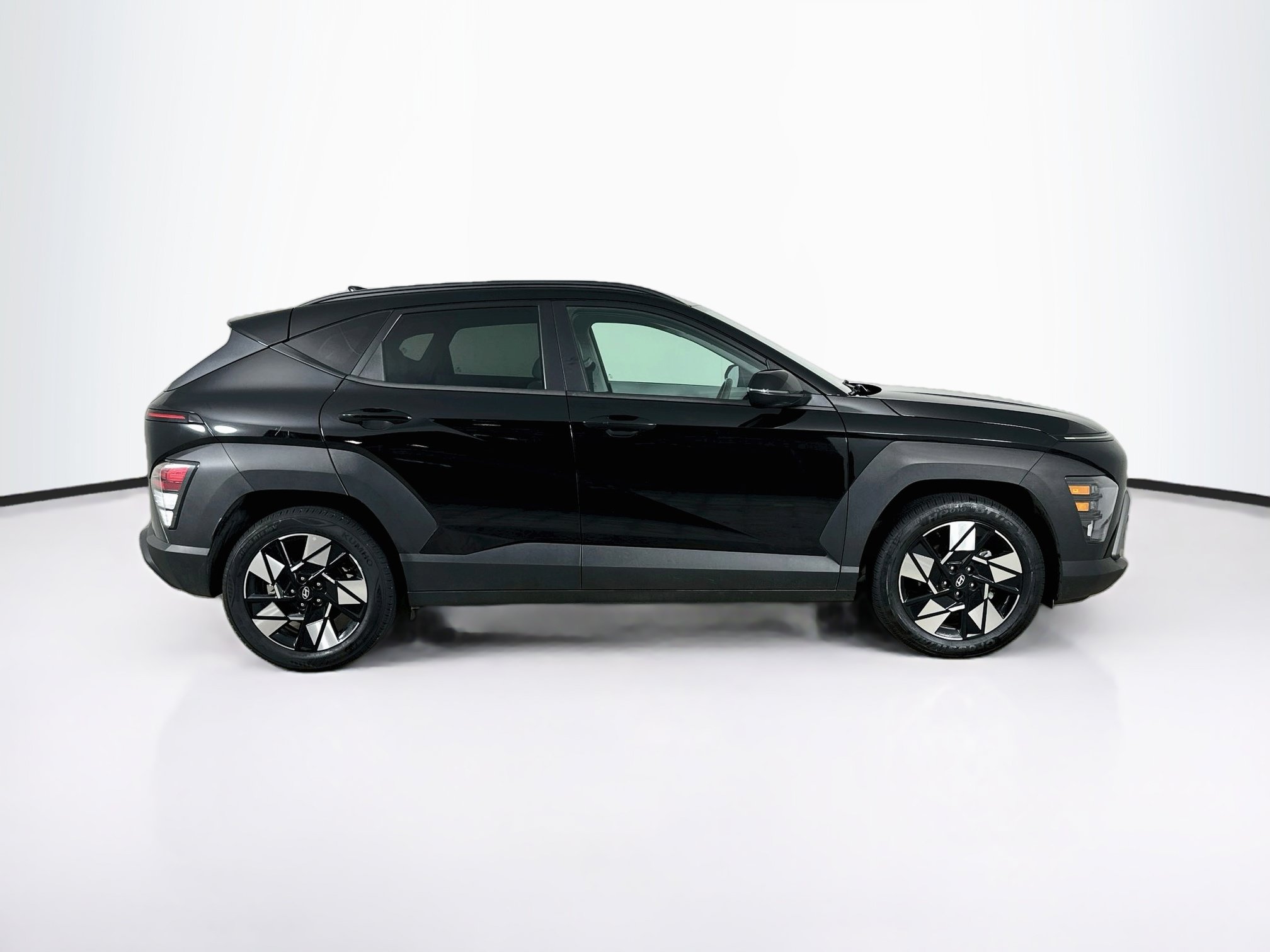 Used 2025 Hyundai Kona SEL FWD image 10