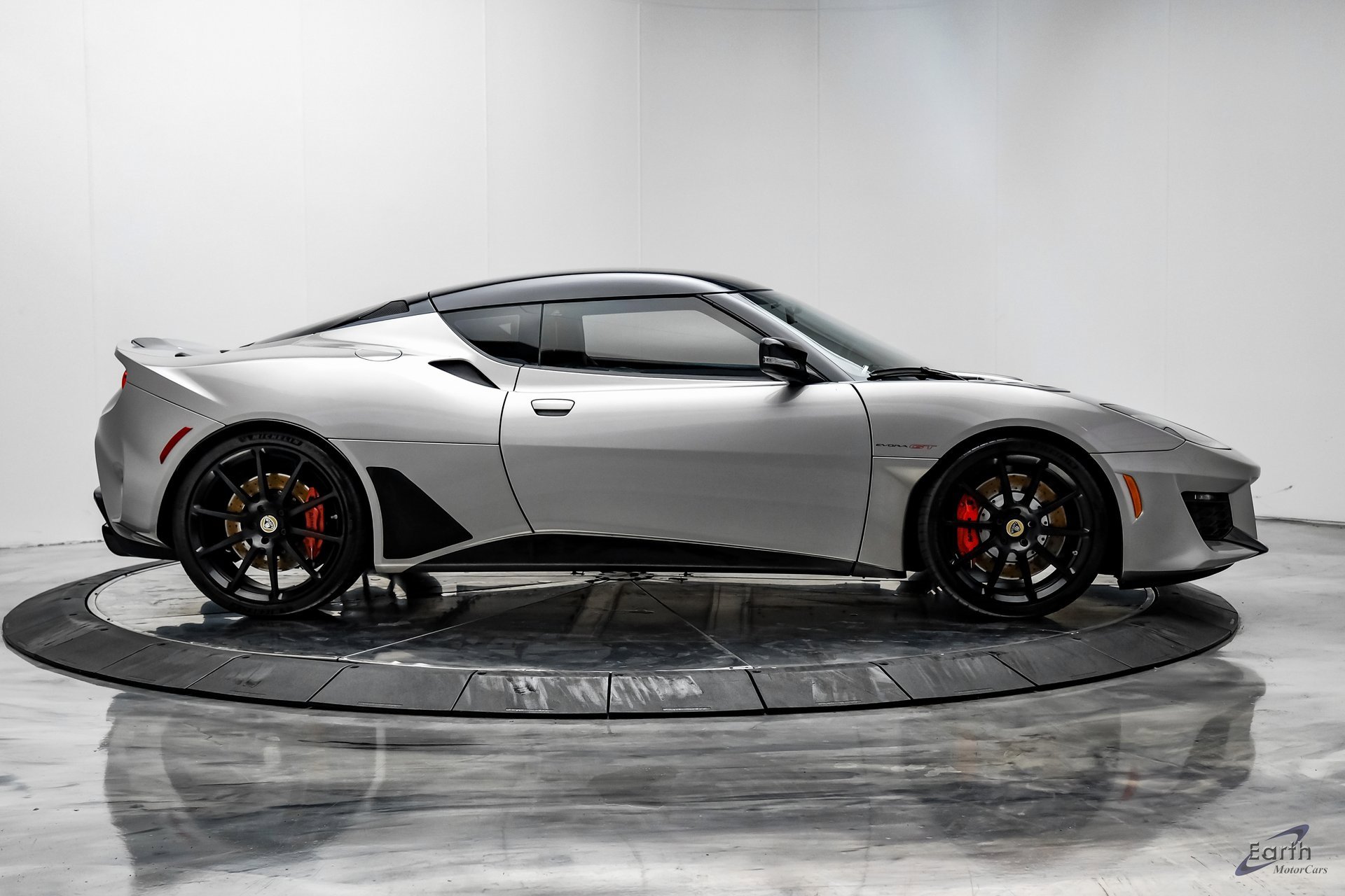 Used 2021 Lotus Evora image 15