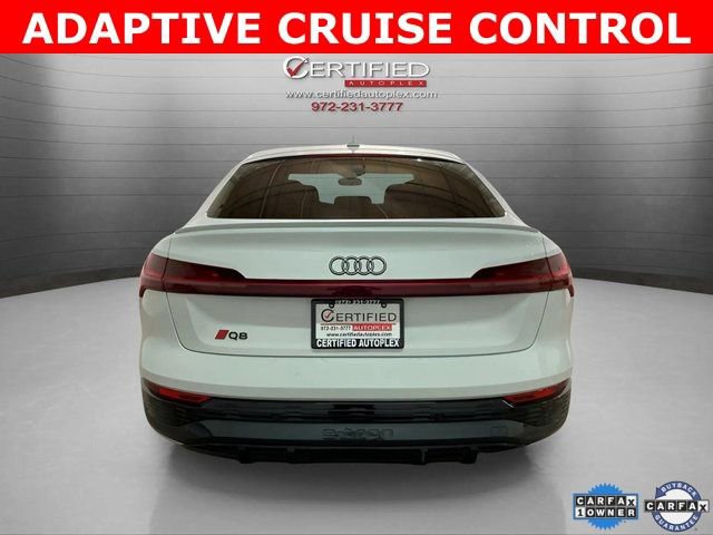 Used 2024 Audi Q8 e-tron Premium image 4