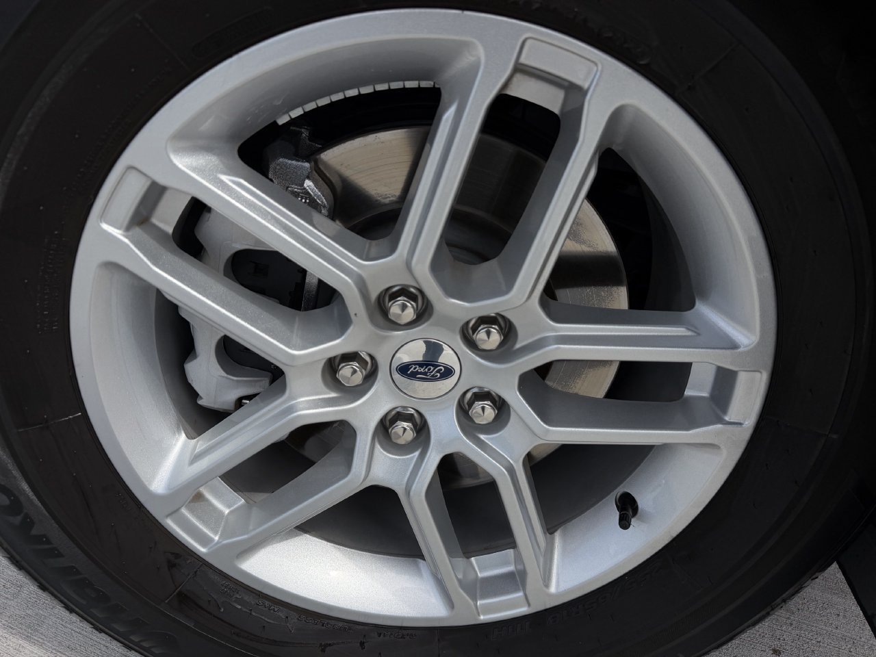 Used 2025 Ford Explorer Active RWD image 9