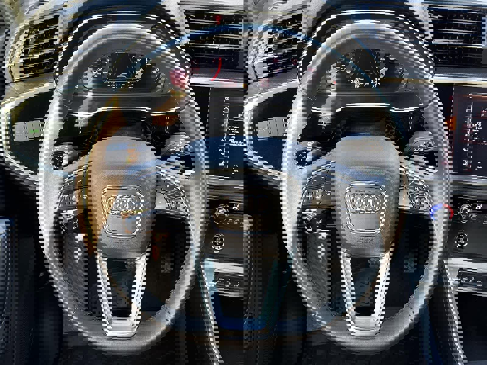 Used 2021 Audi Q3 2.0T Premium w/ Convenience Package image 23