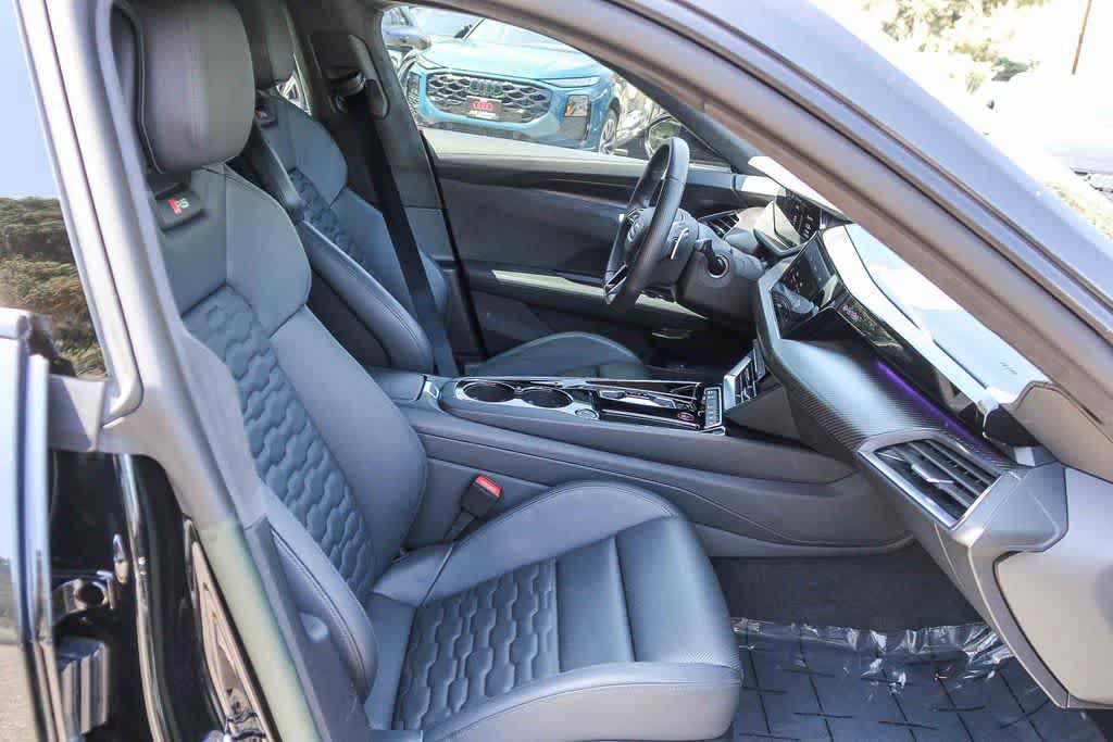 Used 2023 Audi RS e-tron GT w/ Carbon Performance Package AWD/4WD image 17
