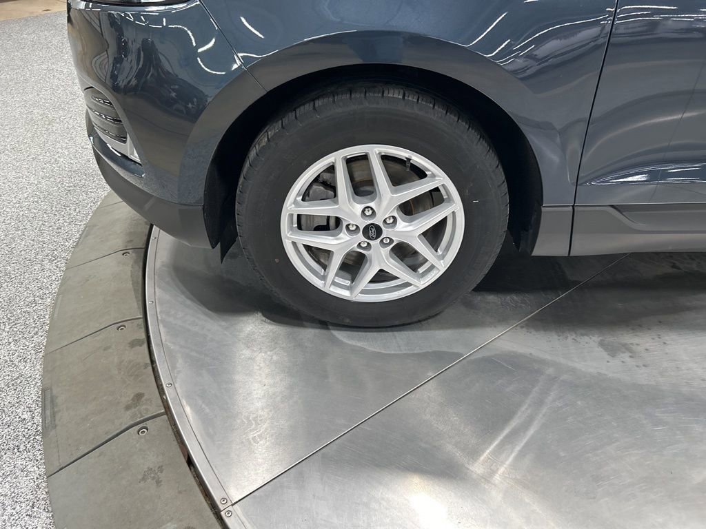 Certified 2024 Ford Edge SEL w/ Convenience Package AWD/4WD image 32