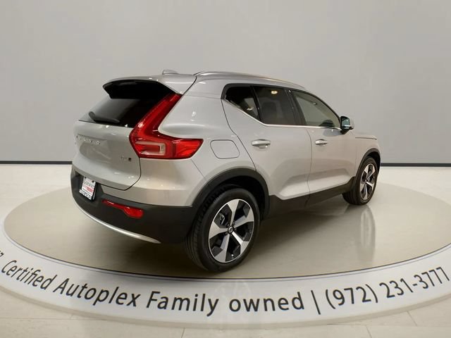 Used 2025 Volvo XC40 B5 Plus AWD/4WD image 5