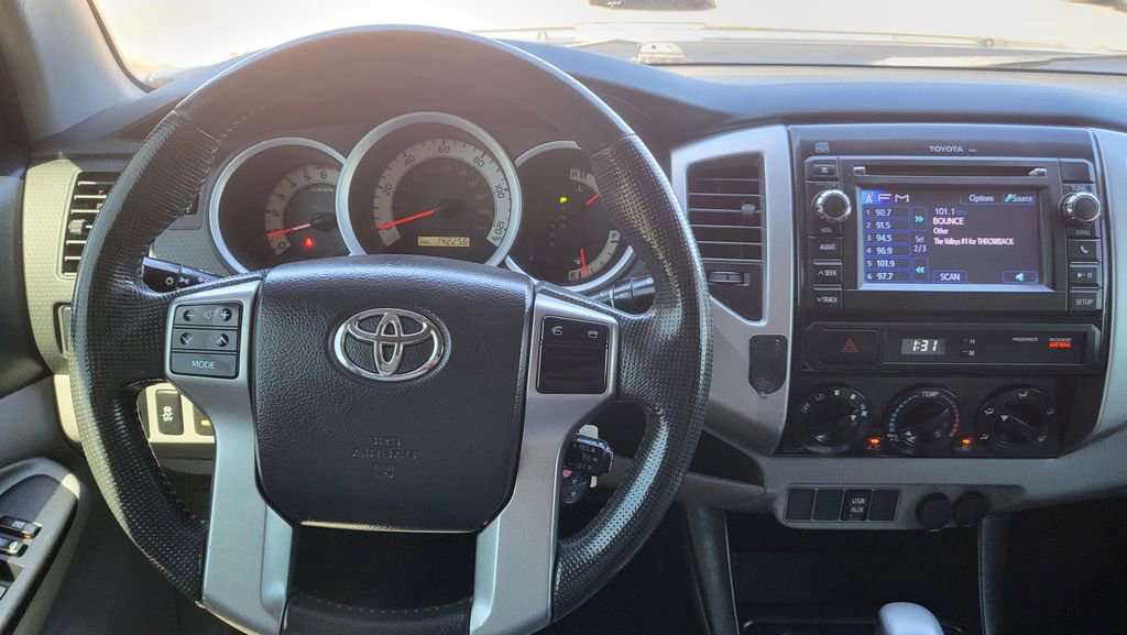 Used 2013 Toyota Tacoma PreRunner w/ SR5 Pkg RWD image 25