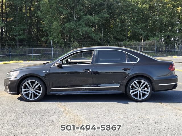 Used 2017 Volkswagen Passat 1.8T R-Line w/ R-Line Lighting Package FWD image 2
