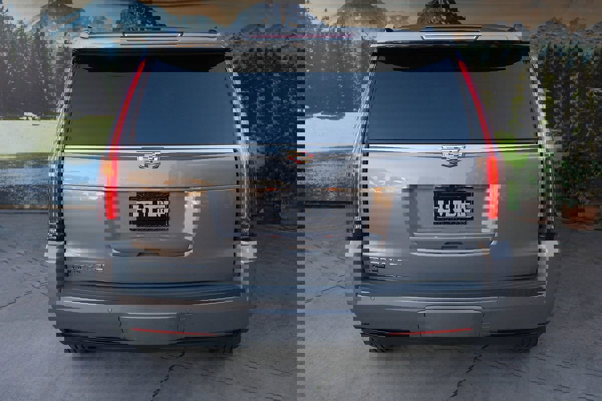 Used 2019 Cadillac Escalade Luxury image 6