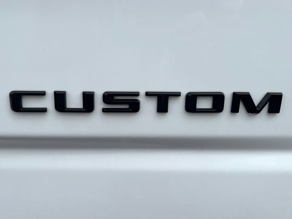 Used 2025 Chevrolet Silverado 2500 Custom w/ Custom Convenience Package AWD/4WD image 9