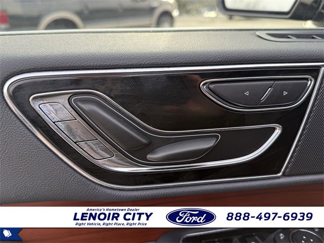Used 2022 Lincoln Navigator L 2WD image 21