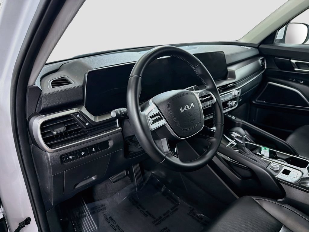Used 2024 Kia Telluride S w/ S Sunroof Package FWD image 11