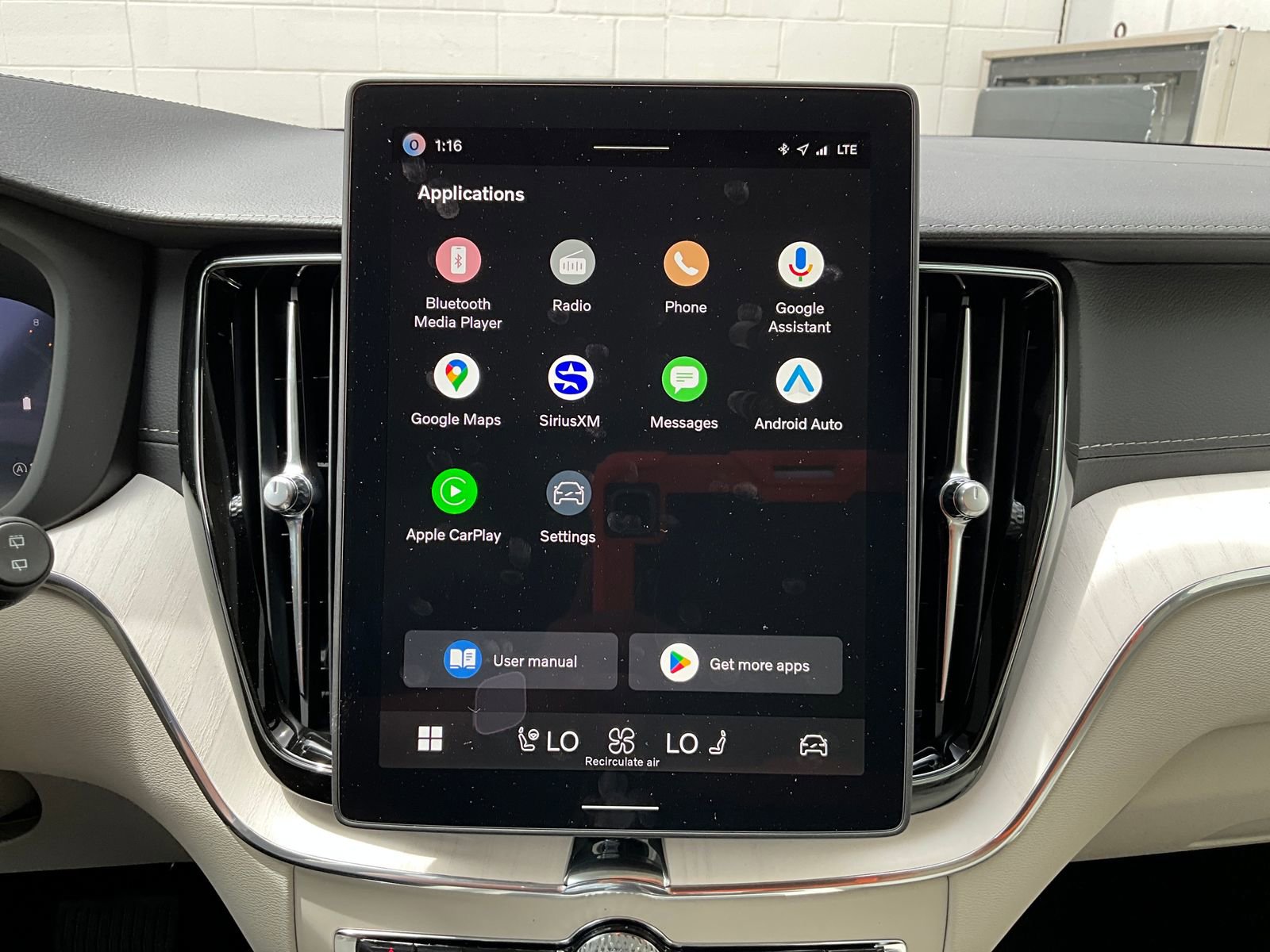 New 2026 Volvo XC60 B5 Ultra w/ Climate Package AWD/4WD image 18
