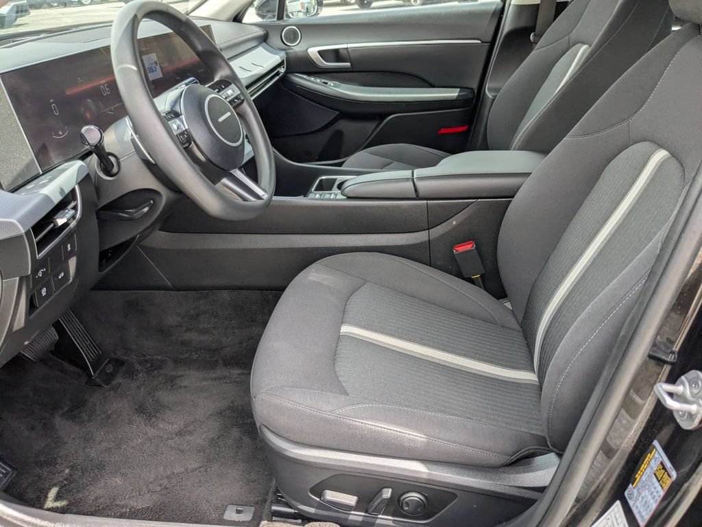 Used 2025 Hyundai Sonata SEL FWD image 11