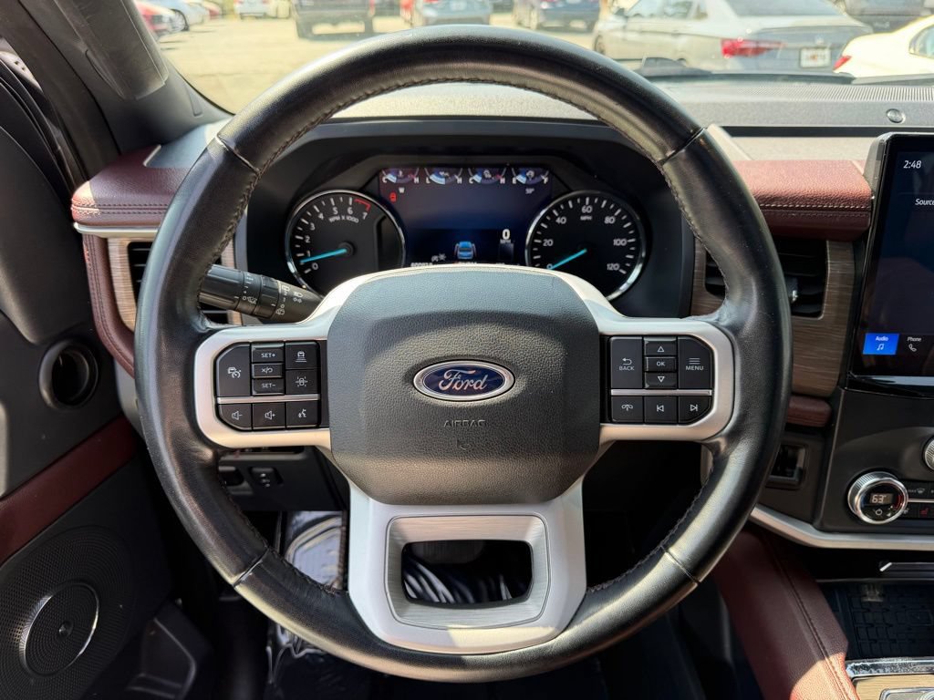 Used 2023 Ford Expedition Limited AWD/4WD image 14
