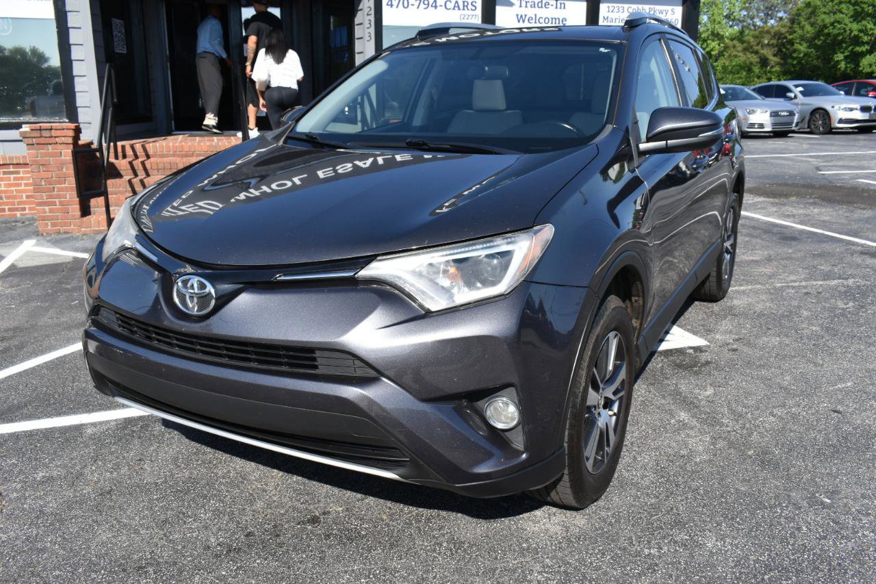 Used 2016 Toyota RAV4 XLE FWD image 2