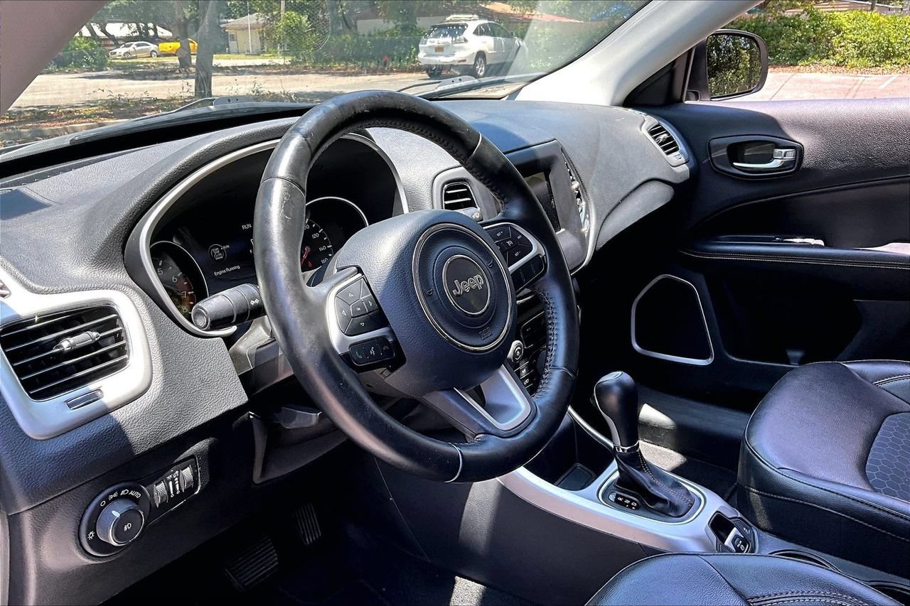 Used 2019 Jeep Compass Latitude w/ Popular Equipment Group FWD image 13