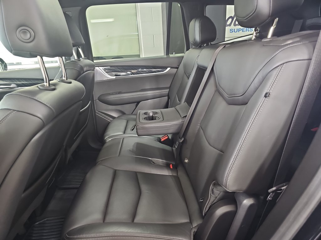 Used 2020 Cadillac XT6 Premium Luxury AWD/4WD image 19
