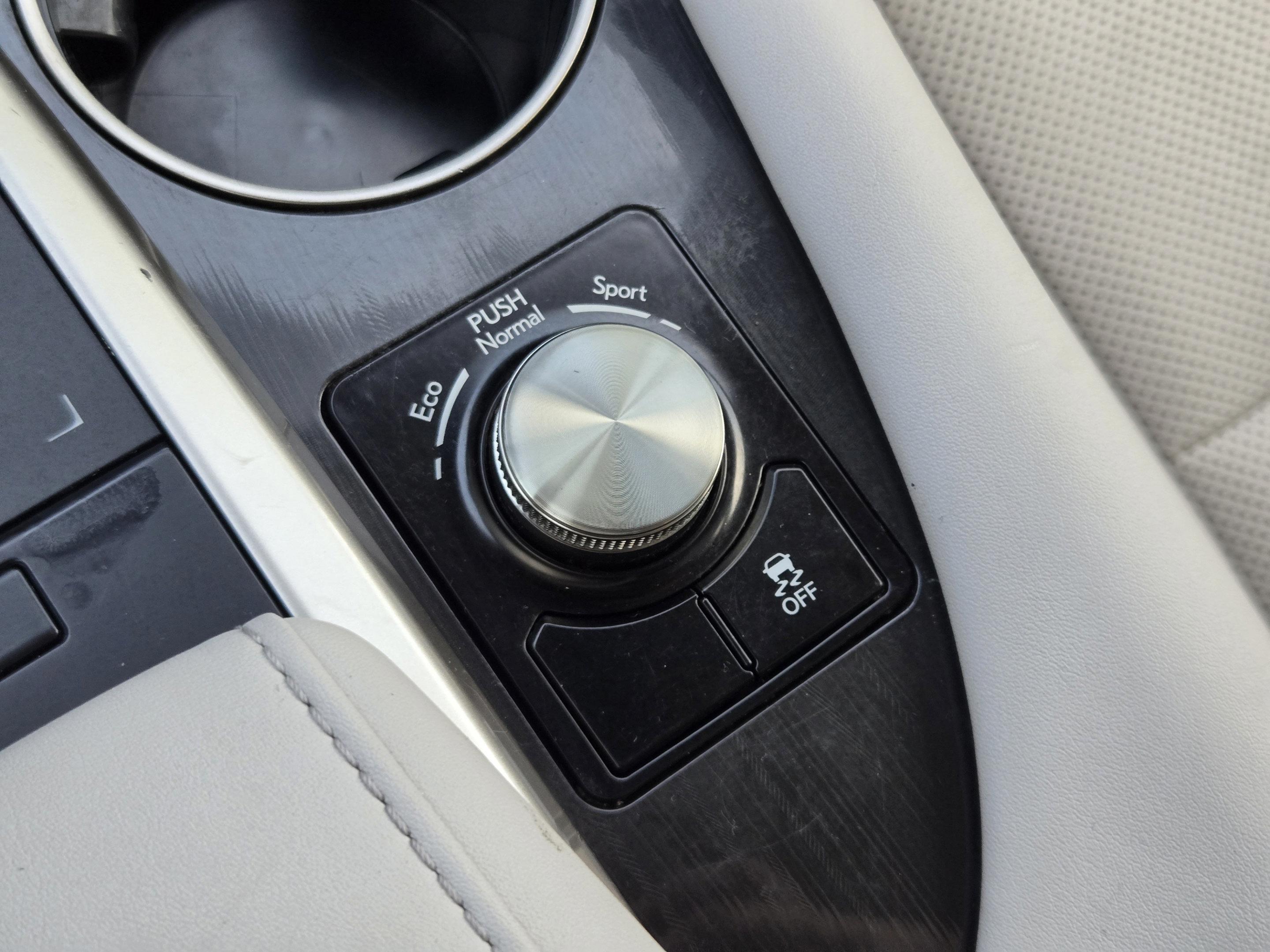 Used 2020 Lexus RX 350 FWD w/ Accessory Package image 15