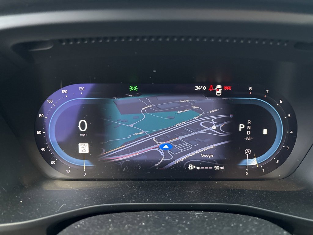 Certified 2023 Volvo XC40 B5 Plus w/ Protection Package Premier image 18