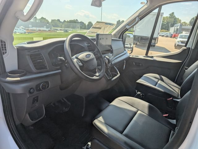 New 2026 Ford Transit 250 148 Medium Roof w/ Load Area Protection Package RWD image 11