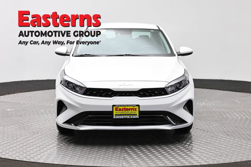 Used 2023 Kia Forte LXS FWD image 2
