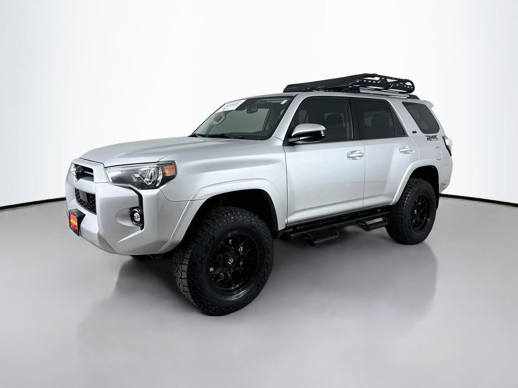Certified 2022 Toyota 4Runner SR5 AWD/4WD image 3