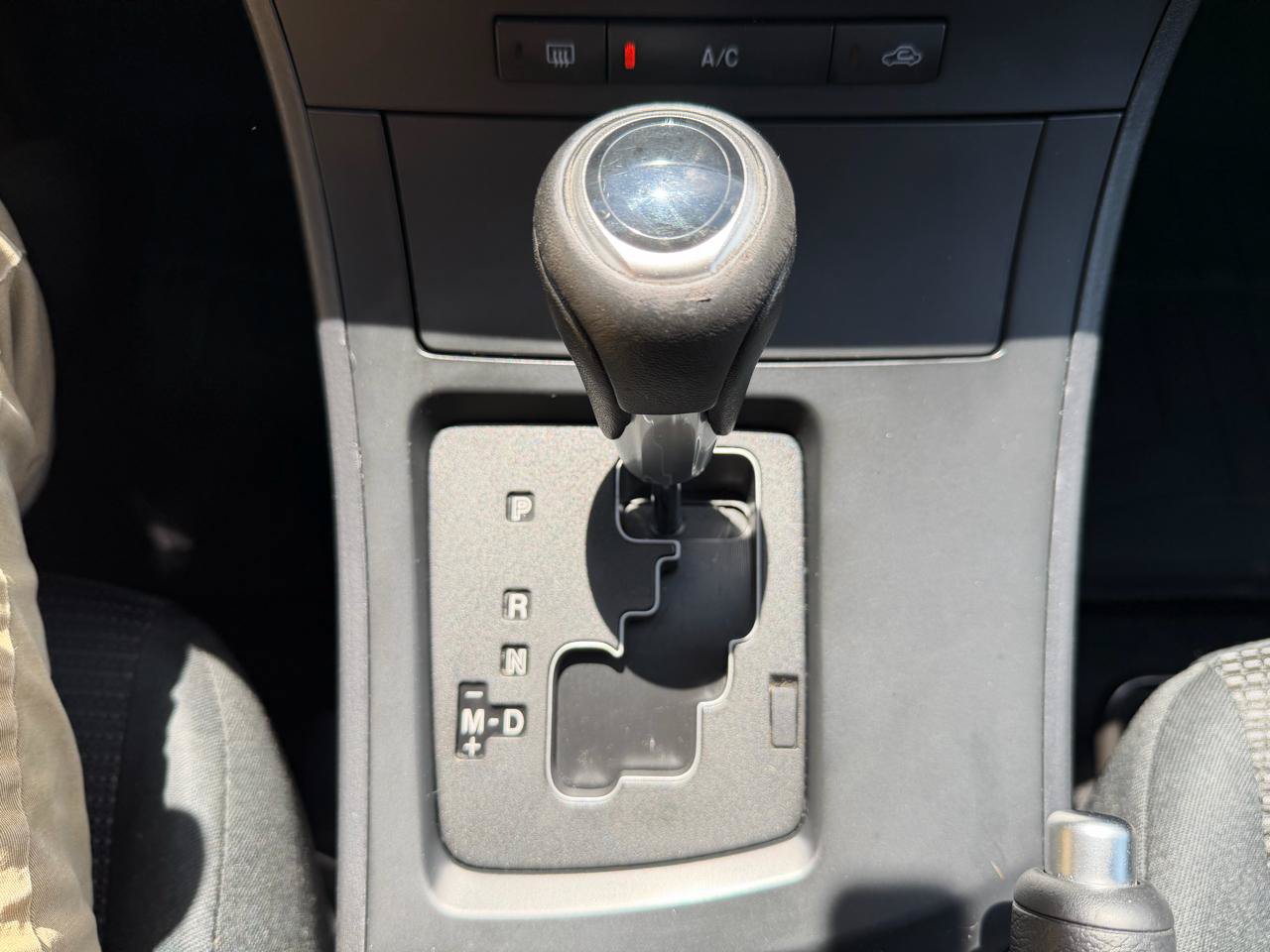 Used 2012 MAZDA MAZDA3 i Touring FWD image 34