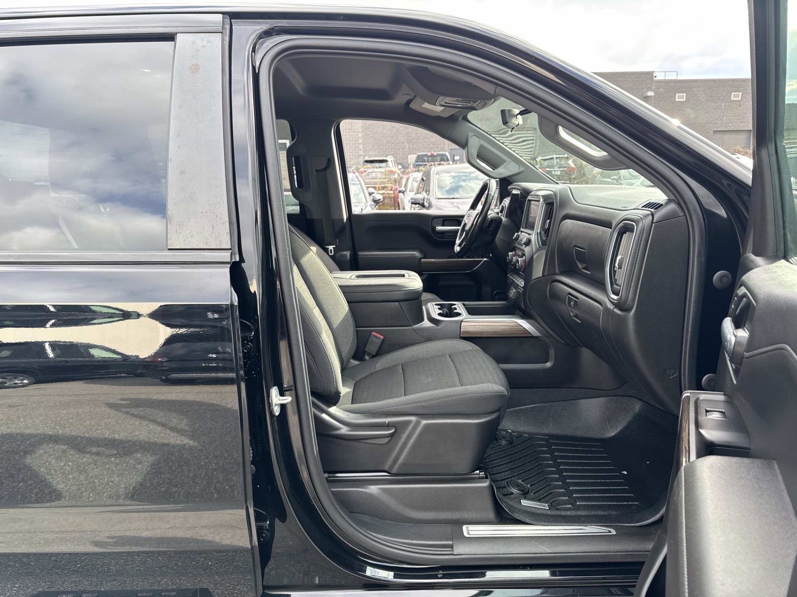 Used 2022 Chevrolet Silverado 1500 RST w/ Bed Protection Package image 15