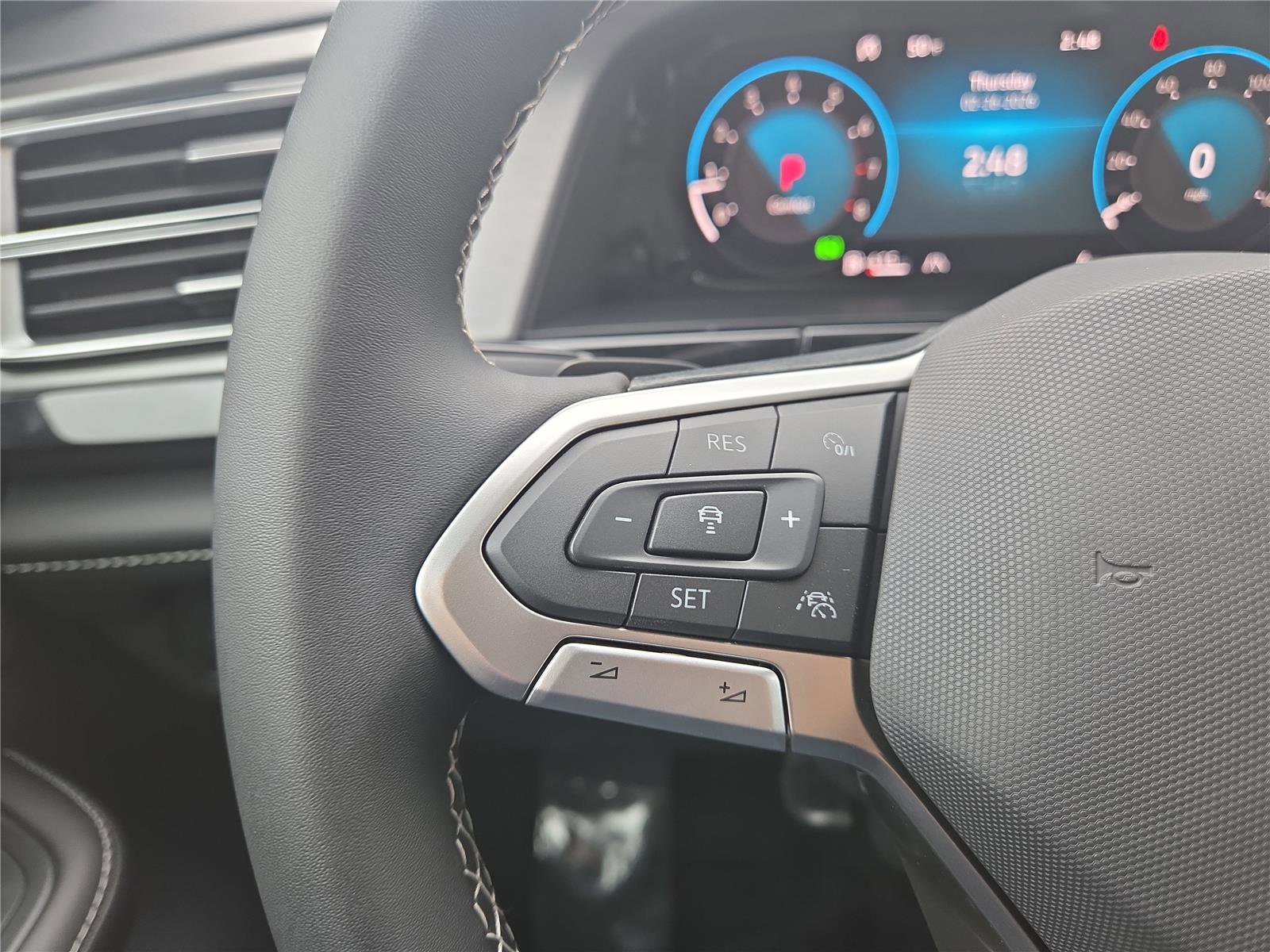 New 2026 Volkswagen Atlas Cross Sport SE image 16