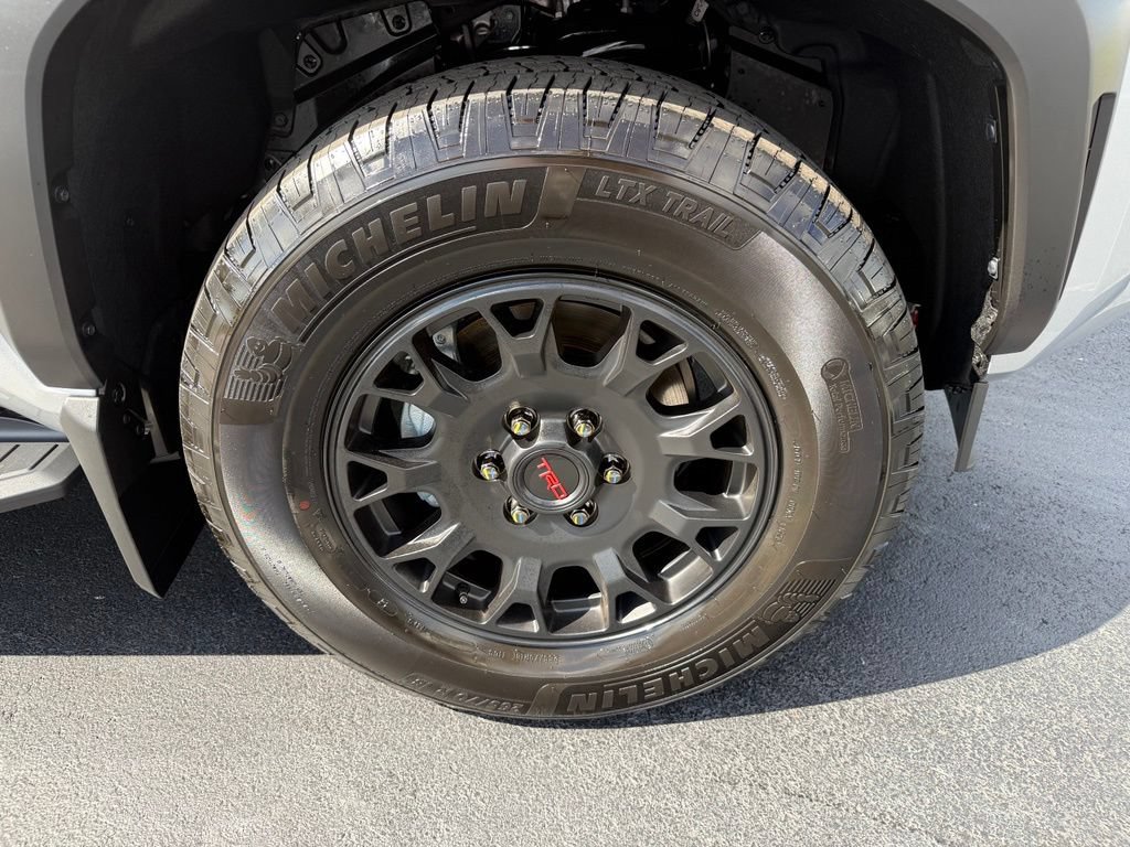 New 2026 Toyota 4Runner TRD Off-Road Premium AWD/4WD image 9
