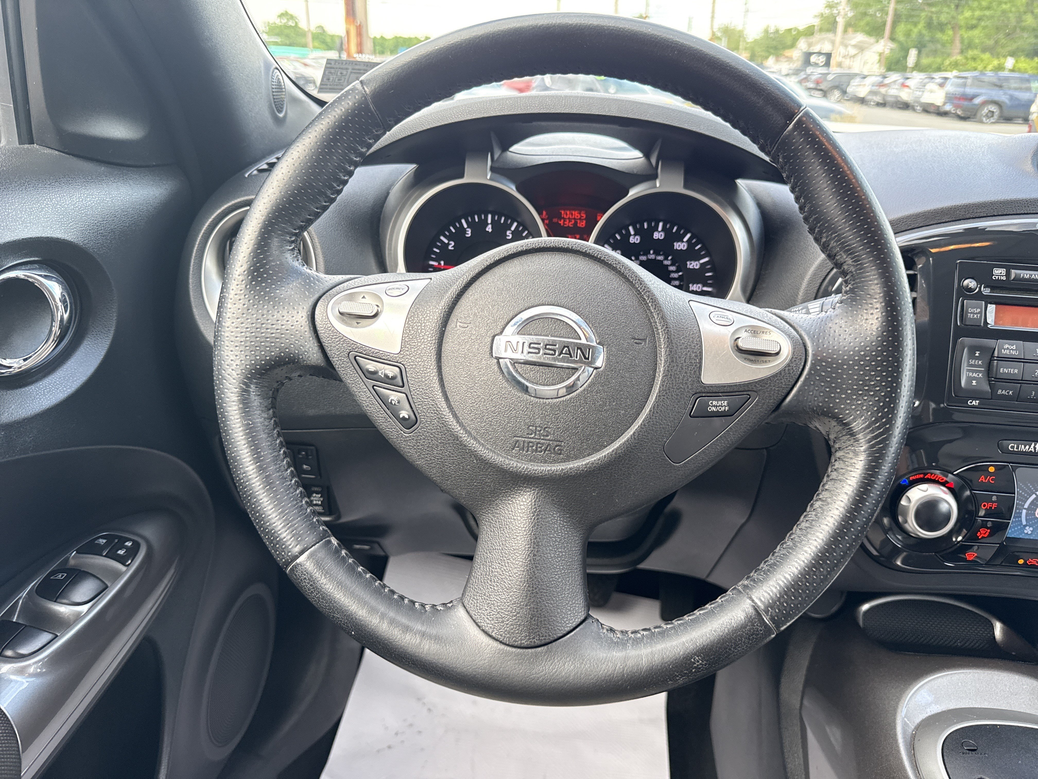 Used 2013 Nissan Juke SV AWD/4WD image 17