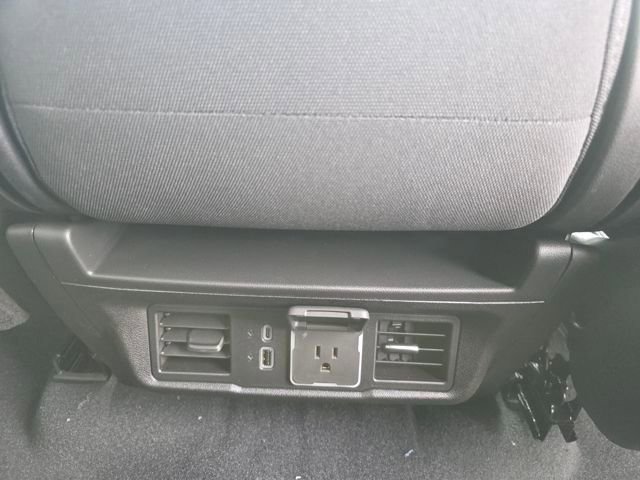 New 2026 GMC Sierra 1500 SLE image 23
