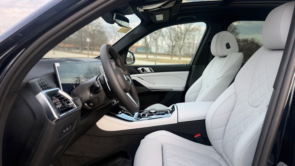 New 2026 BMW X5 xDrive40i w/ M Sport Package image 12