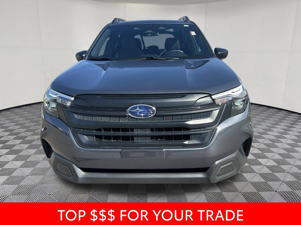 Used 2025 Subaru Forester AWD/4WD image 2