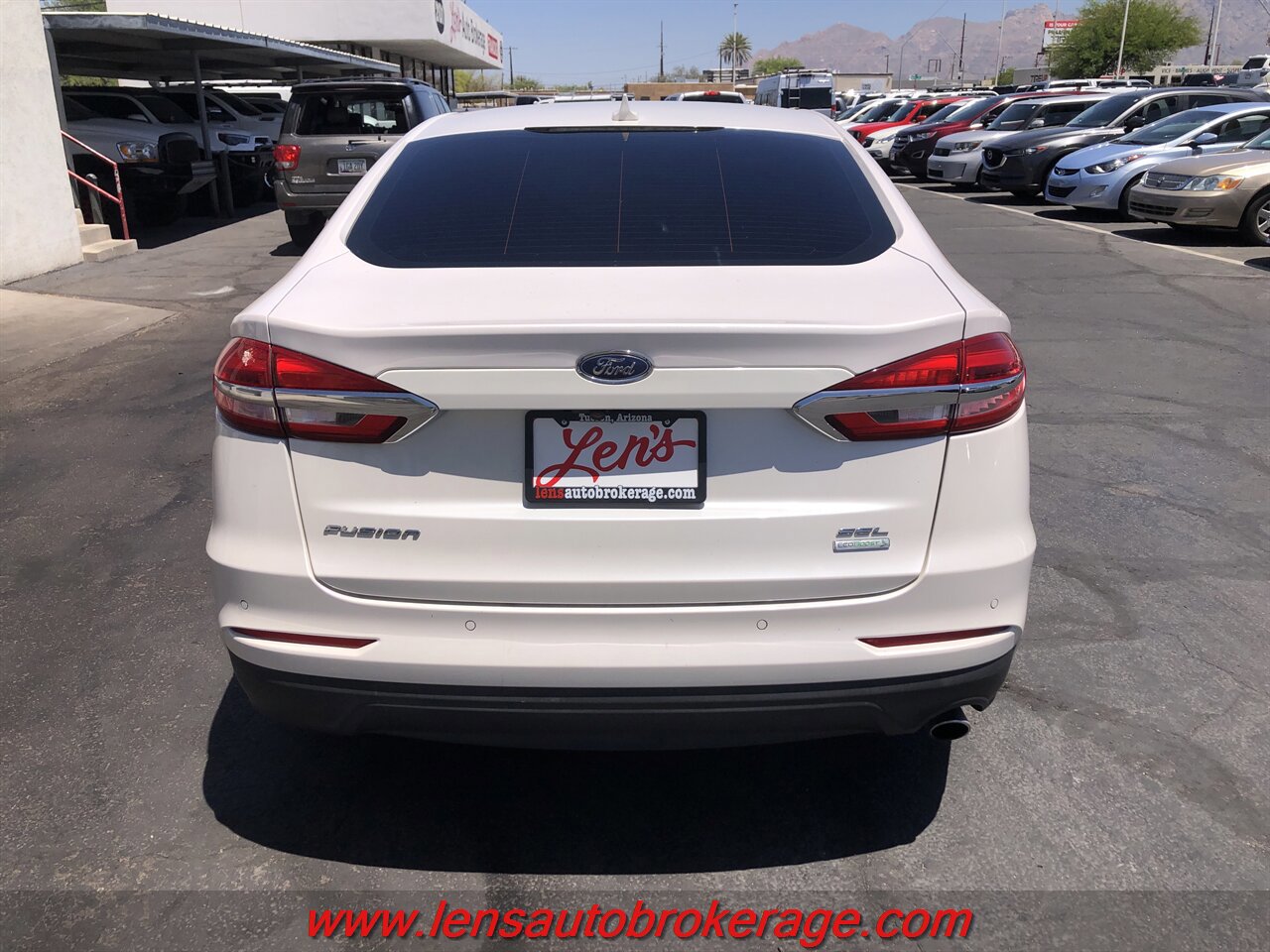 Used 2020 Ford Fusion SEL FWD image 4