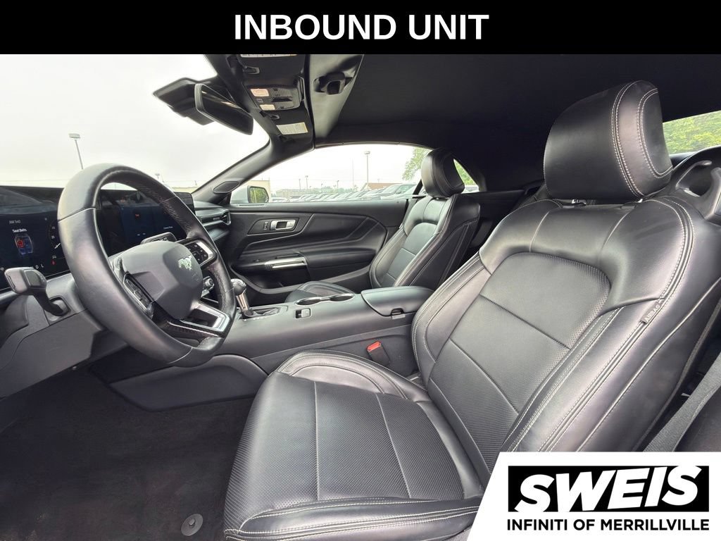 Used 2025 Ford Mustang Premium RWD image 10