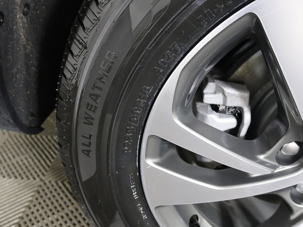 Used 2023 Buick Envision Essence image 20