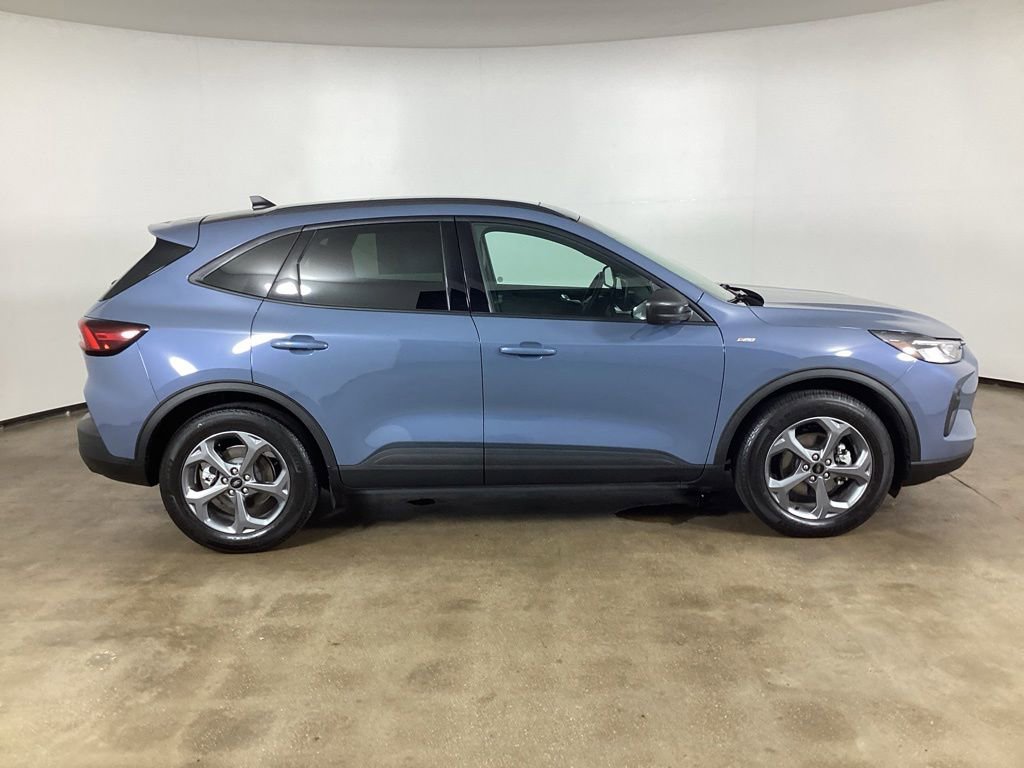 Used 2025 Ford Escape ST-Line w/ Equipment Group 301A FWD image 8