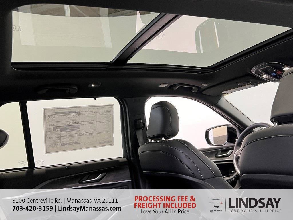 New 2025 Jeep Grand Cherokee Limited w/ Luxury Tech Group II image 15