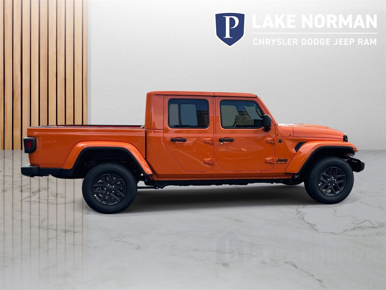 New 2025 Jeep Gladiator Sport image 10