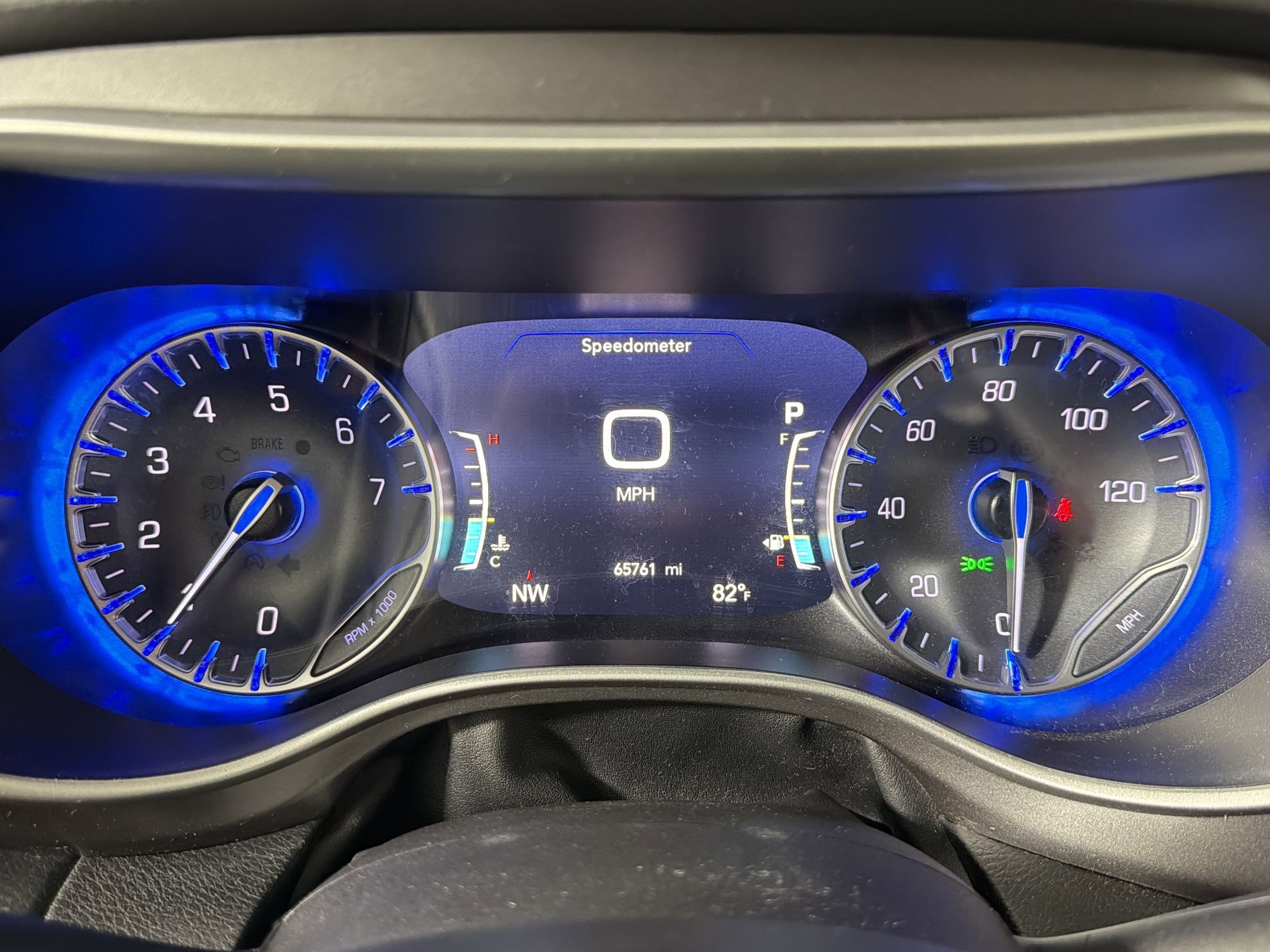 Used 2023 Chrysler Pacifica Touring-L FWD image 16