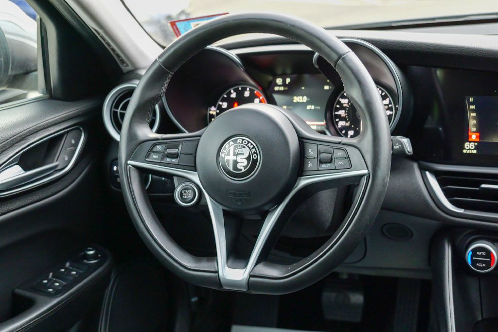 Used 2017 Alfa Romeo Giulia AWD w/ Cold Weather Package image 41