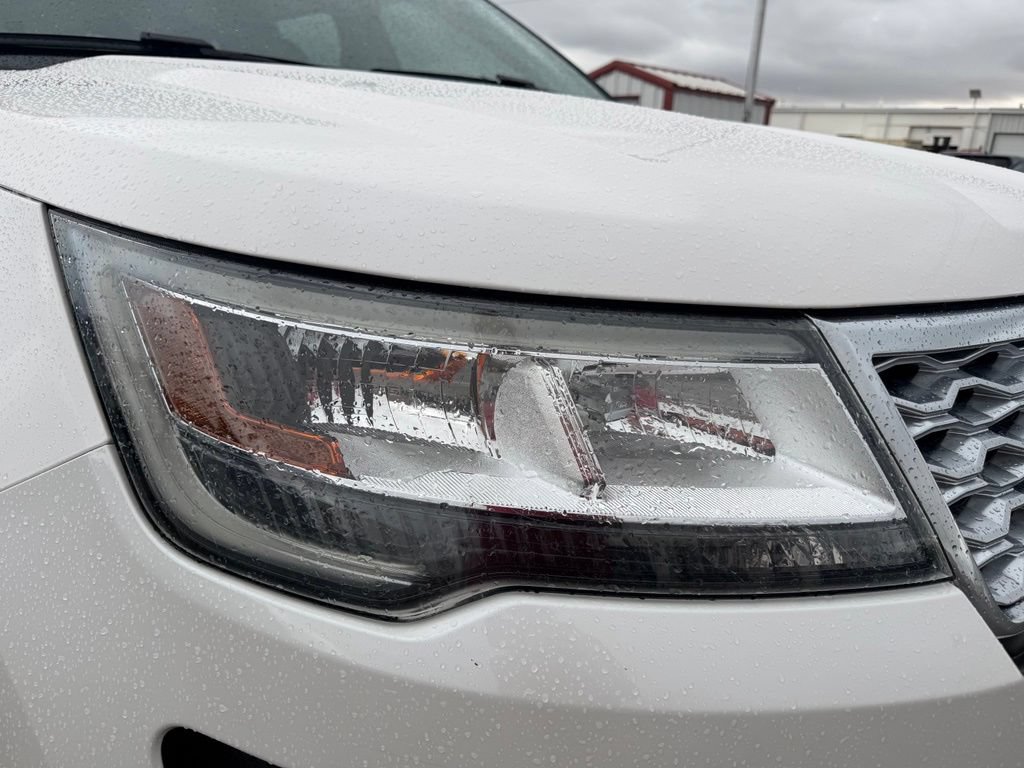 Used 2016 Ford Explorer Platinum AWD/4WD image 6