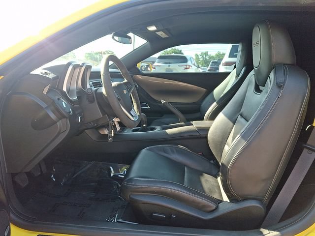 Used 2015 Chevrolet Camaro SS w/ SS Performance Package RWD image 13