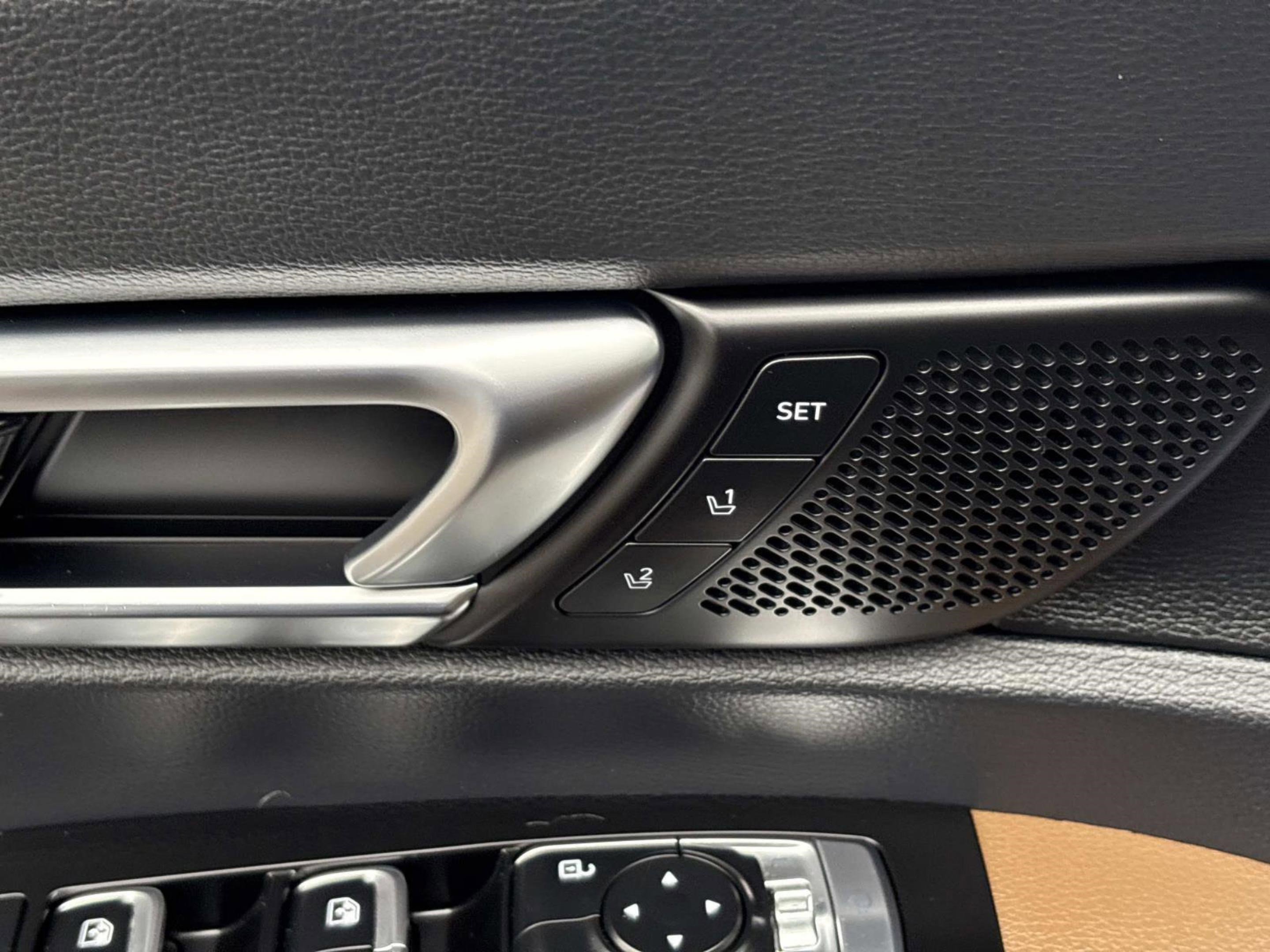 Used 2022 Kia Telluride SX w/ SX Prestige Package image 20