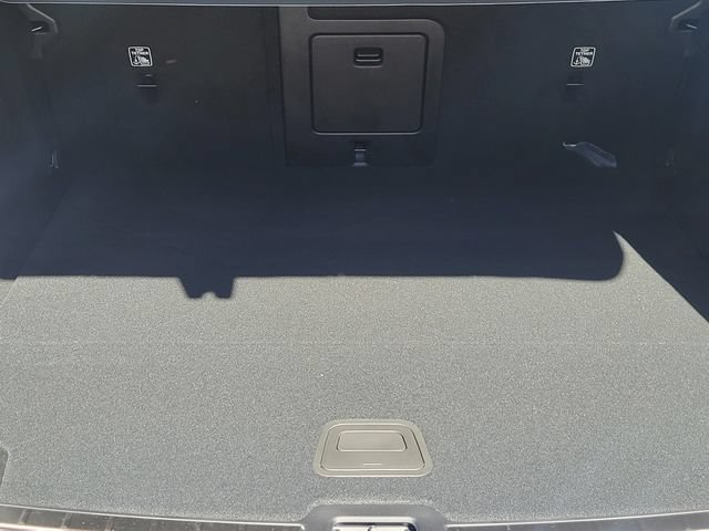 New 2026 Volvo XC60 T8 Plus w/ Climate Package PRO AWD/4WD image 17
