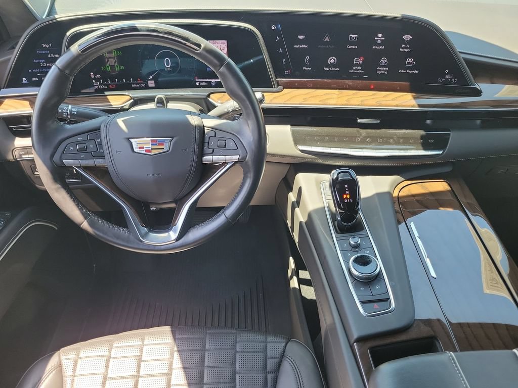Certified 2024 Cadillac Escalade ESV Premium Luxury Platinum AWD/4WD image 11