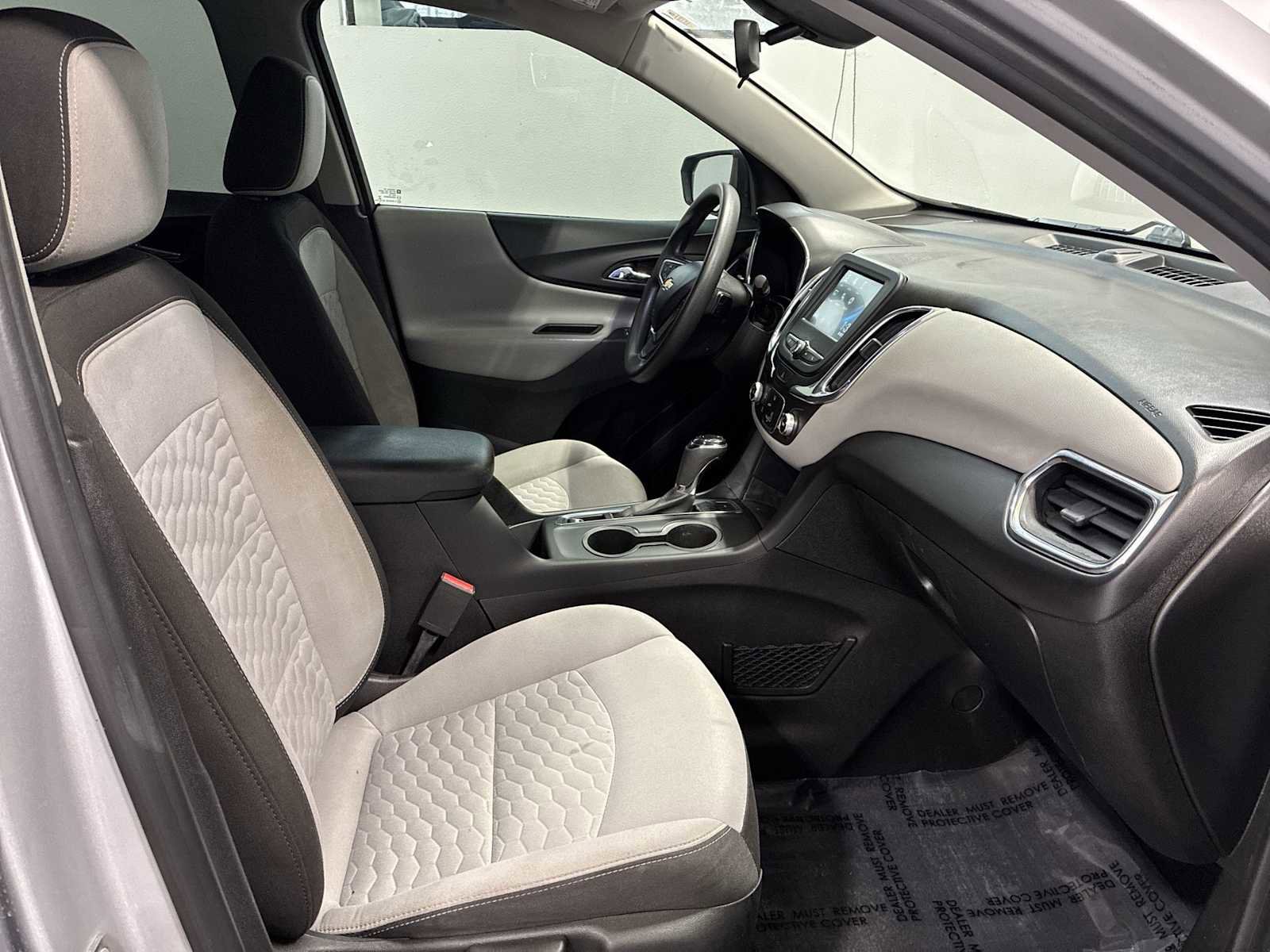 Used 2018 Chevrolet Equinox LS image 23